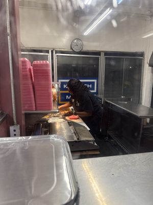 Vicki's Bar-B-Q by null