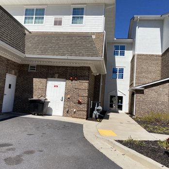 Vickery Rose Retirement Resort - Back entrance for residents at Vickery Rose Retirement Resort - Retirement Homes Near Me - Roswell, Georgia Vickery Rose Retirement Resort - Back entrance for residents at Vickery Rose Retirement Resort - Retirement Homes Near Me - Roswell, Georgia