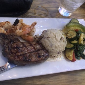 The Tipsy Toboggan - Surf and Turf - American Near Me - Fall River, Massachusetts