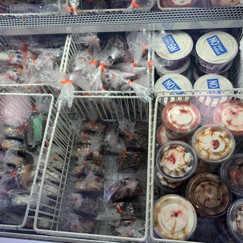 Carvel - Pre made ice cream sandwiches , no sugar ice cream and pre made Sunday if u are in a rush - Ice Cream & Frozen Yogurt Near Me - Staten Island, New York