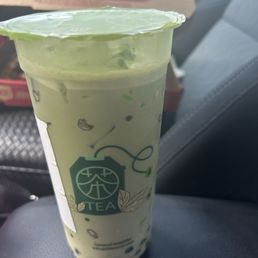 They don't fill the drinks to the top- this is with 100% ice !