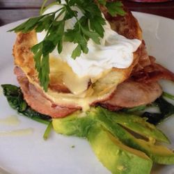 Arkarra Restaurant & Balinese Tea Gardens - Goats cheese soufflé with bacon, avocado, spinach and poached egg.
