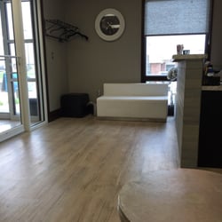 Moda Salon & Spa - Waiting area