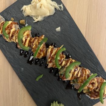 jimoto - chicago fire roll (8pcs) - Sushi Bars Near Me - Winnetka, Illinois
