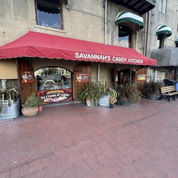 Savannah’s Candy Kitchen - River Street - Candy Stores Near Me - Savannah, Georgia