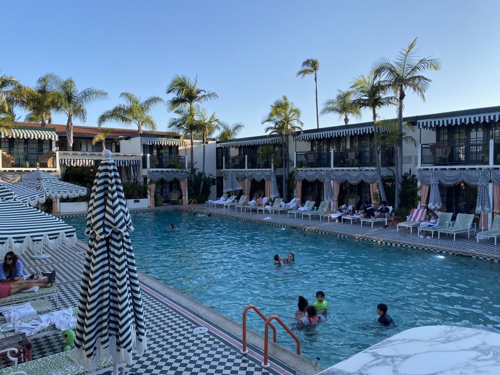 Pool Bar - Lafayette Hotel