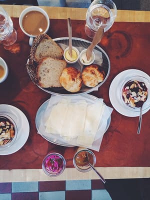 Café Pom & Flora Södermalm by null