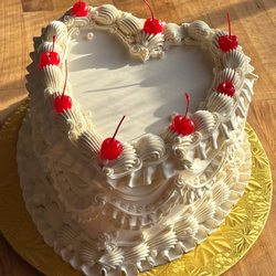 8" single tier heart cake.