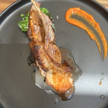 Heirloom Farmhouse Kitchen - Lamb chops - New American Near Me - Irvine, California Heirloom Farmhouse Kitchen - Lamb chops - New American Near Me - Irvine, California