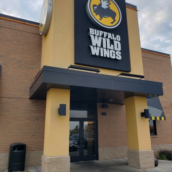 Buffalo Wild Wings - front of the place - American Near Me - Anderson, Indiana