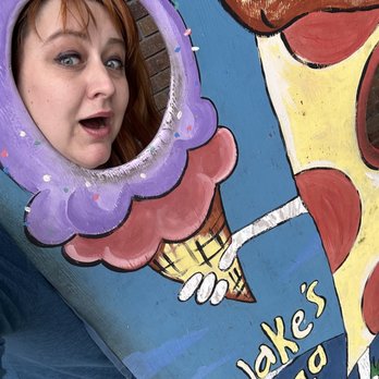 Blake's Pizzeria & Ice Cream - I'm so lonely. - Pizza Near Me - Carnation, Washington