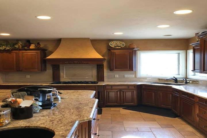 Central Illinois Granite - countertop fabricator in Morton, IL