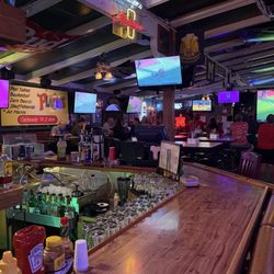 Player's Sports Pub & Grill - Bar area