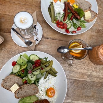 Weranda Lunch & Wine - Weranda Fit - vegetarian breakfast farmer cheese, avocado, salad, fried egg and roasted tomatoes the other plate is Weranda Special - Cafes Near Me - Poznań, WP Weranda Lunch & Wine - Weranda Fit - vegetarian breakfast farmer cheese, avocado, salad, fried egg and roasted tomatoes the other plate is Weranda Special - Cafes Near Me - Poznań, WP