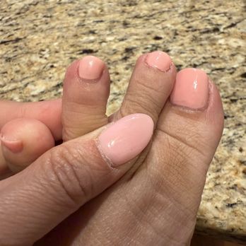 Arundel Nails & Spa - Messy paint job. Not even close to the cuticle - Nail Salons Near Me - Hanover, Maryland