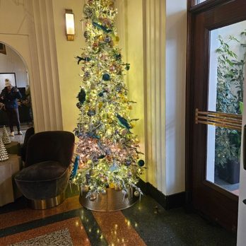The Darling Hotel - Lobby - Hotels Near Me - Visalia, California The Darling Hotel - Lobby - Hotels Near Me - Visalia, California