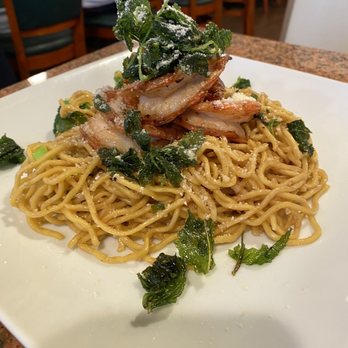 Le Kitchen Pho and Rice - Garlic noodles with garlic shrimp - Asian Fusion Near Me - Anaheim, California Le Kitchen Pho and Rice - Garlic noodles with garlic shrimp - Asian Fusion Near Me - Anaheim, California