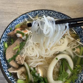 Hu Tieu Mom - Vietnamese Near Me - Vancouver, British Columbia