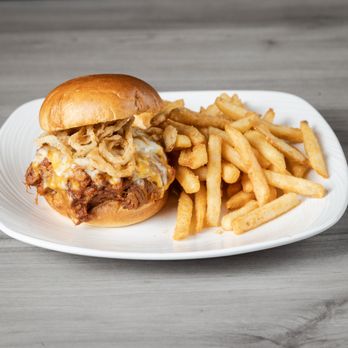 Kings Tavern - Pulled Pork Sandwich - Breakfast & Brunch Near Me - Whitby, Ontario