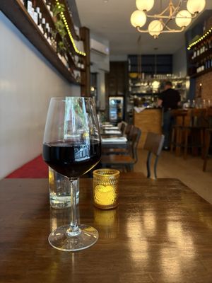Bar Vivant by null