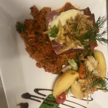 Villa Toscana - Scaloppa Bolognese - Italian Near Me - Berlin, BE Villa Toscana - Scaloppa Bolognese - Italian Near Me - Berlin, BE