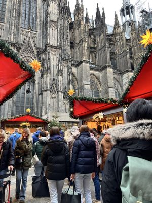 Christmas market at Cologne Cathedral by null