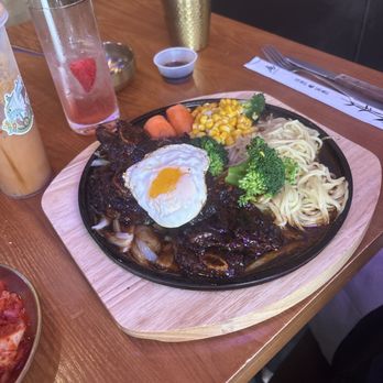 The Thousand Sunny - Short rib with ramen - American Near Me - Pinecrest, Florida