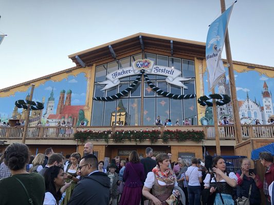 Hacker Festzelt by null