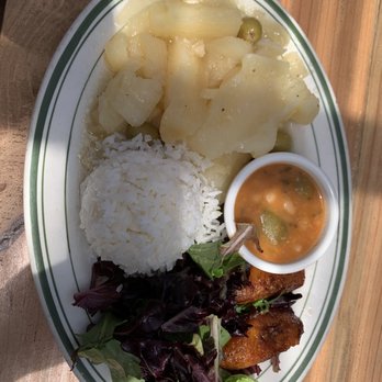 Parada 22 - Cassava veggie platter ; it would be great to not have white rice?! Looks plain hunh? - Latin American Near Me - San Francisco, California