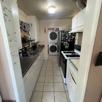 Preferred Home Builders - Kitchen (BEFORE) - General Contractors Near Me - Canoga Park, California Preferred Home Builders - Kitchen (BEFORE) - General Contractors Near Me - Canoga Park, California