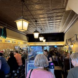 Texas Hot Restaurant - Full crowd at 1 o'clock on a Thursday!