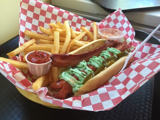 Bend Burgz N Dogz by null