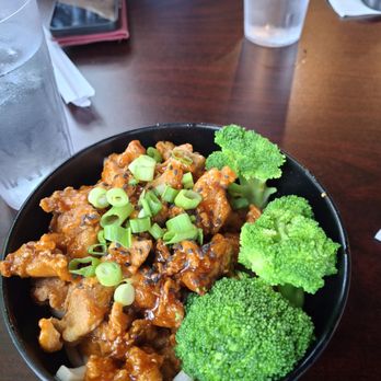 Tasty Pot - Honey, Sriracha bowl with Udon noodles. - Hot Pot Near Me - Albuquerque, New Mexico