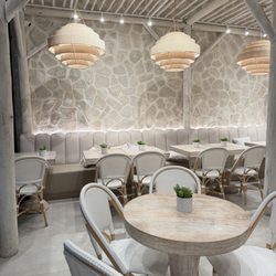 Pura Vida Miami - Interior