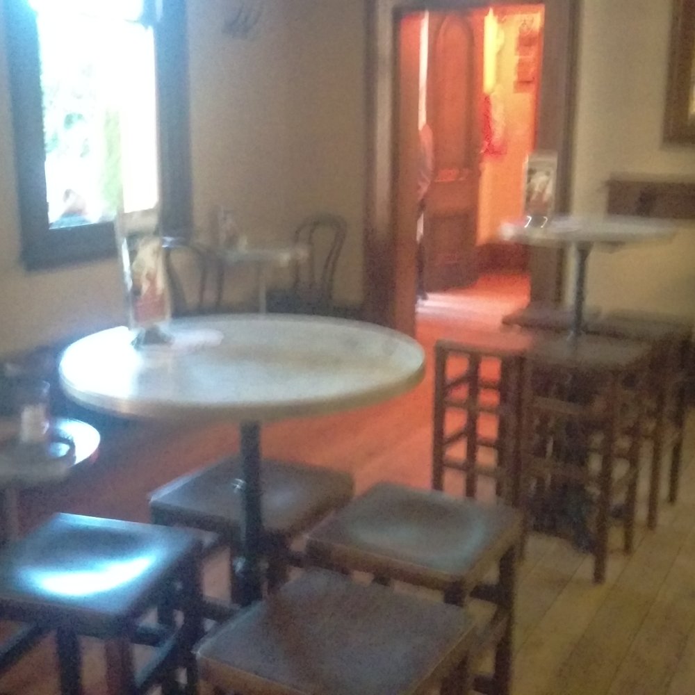 Customs House Hotel - Seating - French Near Me - Newcastle, NSW