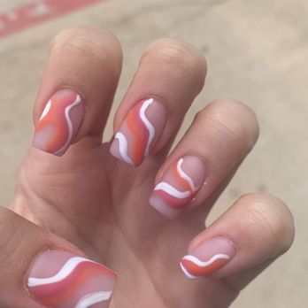 Rachael Nails Lashes brows - This only looks mildly like the design I gave. - Nail Salons Near Me - The Colony, Texas