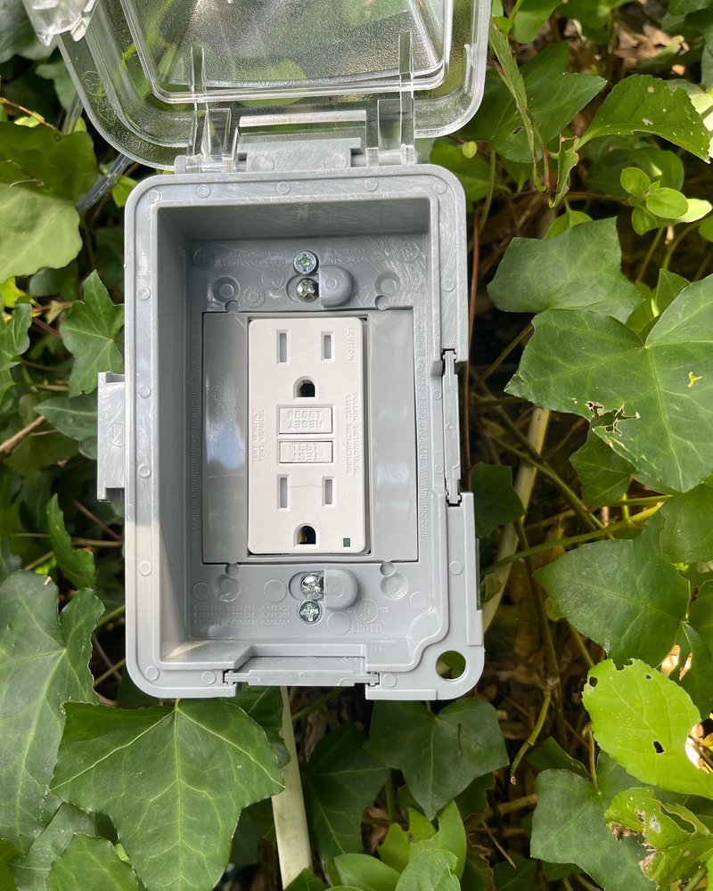 Slide of Communal Certified Electrician