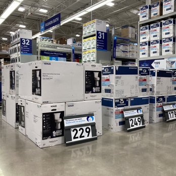 Lowe's Home Improvement - Hardware Stores Near Me - Wauwatosa, Wisconsin