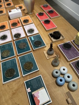 Song Tea & Ceramics by null