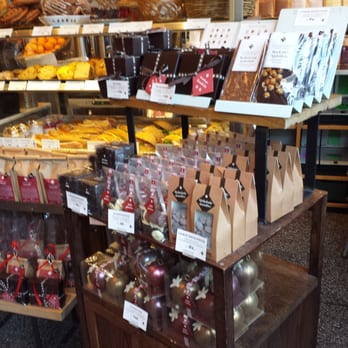 Kaffebrenneriet - Kaffe, sjokolade og julekuler... - Cafes Near Me - Oslo, 03 Kaffebrenneriet - Kaffe, sjokolade og julekuler... - Cafes Near Me - Oslo, 03