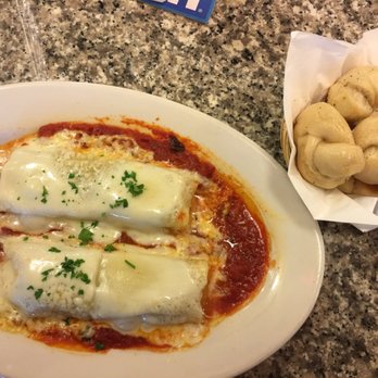 Bravo Restaurant - Chicken cannolis and garlic knots. - Italian Near Me - Aiea, Hawaii