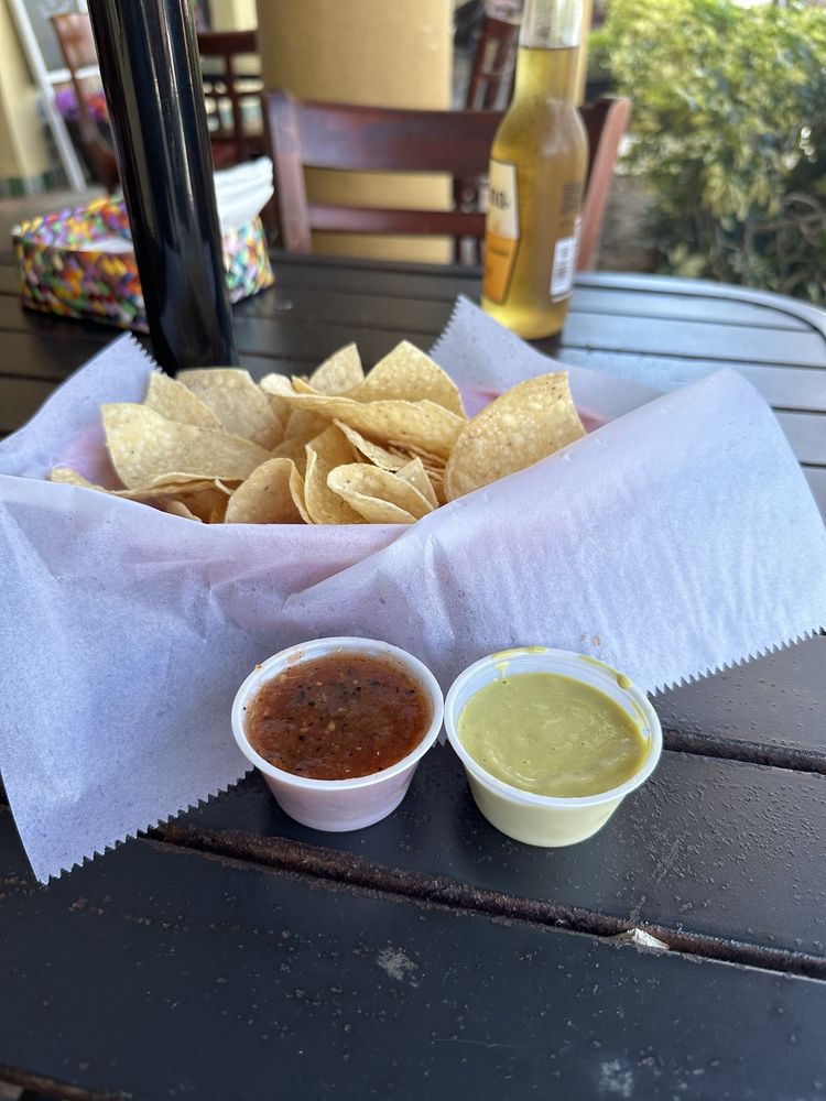 TACOS & BEER Updated August 2024 92 Photos & 98 Reviews 1008 SE