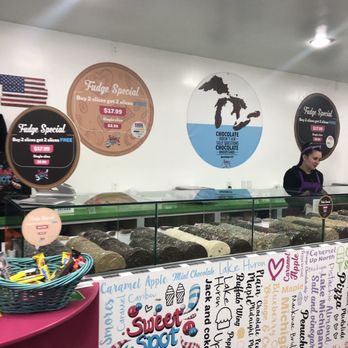 Sweet Spot - Ice Cream & Frozen Yogurt Near Me - Mackinaw City, Michigan