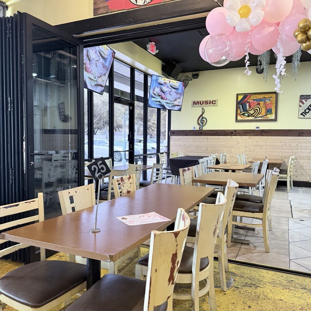 Simon Parrilla Bar & Grill - Inside - Colombian Near Me - Orlando, Florida Simon Parrilla Bar & Grill - Inside - Colombian Near Me - Orlando, Florida