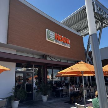 Hook Burger - Patio outside dining - Burgers Near Me - Burbank, California Hook Burger - Patio outside dining - Burgers Near Me - Burbank, California