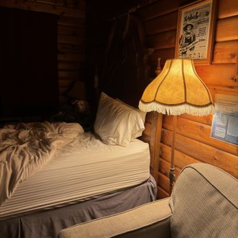 Virginia Creek Settlement - Mattress and pillows were good quality and clean. - Hotels Near Me - Bridgeport, California Virginia Creek Settlement - Mattress and pillows were good quality and clean. - Hotels Near Me - Bridgeport, California