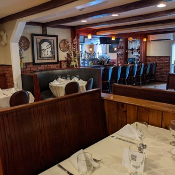 RJ'S Restaurant - a view of the dining room - Seafood Near Me - Pittsfield, Massachusetts