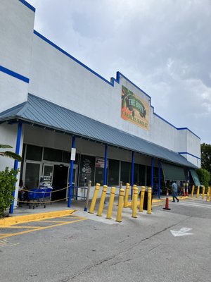 The Boys Farmers Market by null