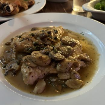 Napoli 3 - Piccata - Wine Bars Near Me - St Charles, Missouri
