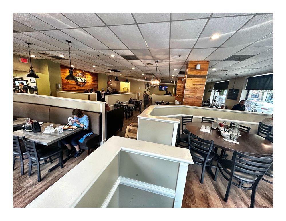 Le Peep Restaurant